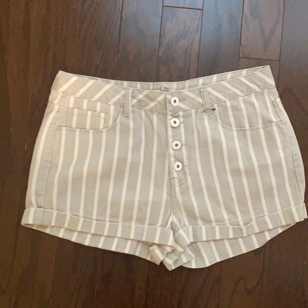Striped forever 21 shorts